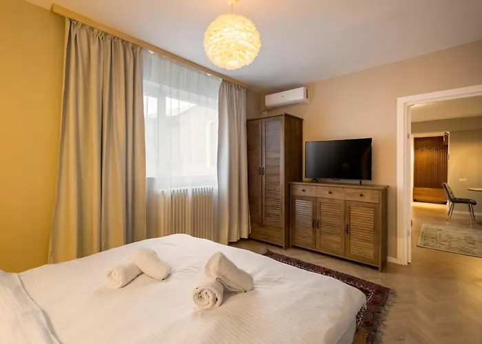 Ultracentral Near Old Town, Cismigiu And Victoriei - Cozy, Quiet And Modern Wt Sunny Balcony Апартаменты Бухарест