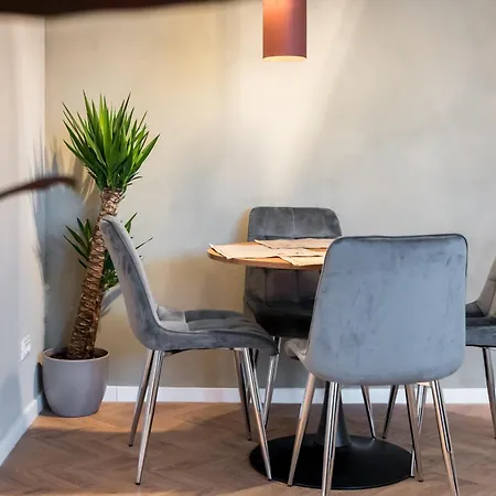 アパート Ultracentral Near Old Town, Cismigiu And Victoriei - Cozy, Quiet And Modern Wt Sunny Balcony