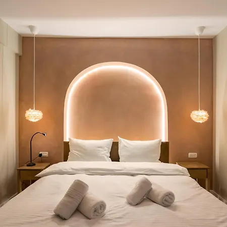 Ultracentral Near Old Town, Cismigiu And Victoriei - Cozy, Quiet And Modern Wt Sunny Balcony Apartment *