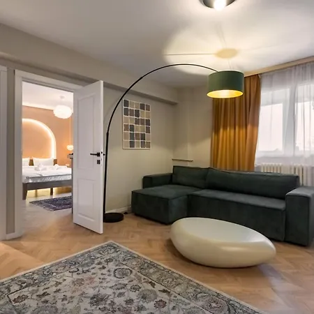 Ultracentral Near Old Town, Cismigiu And Victoriei - Cozy, Quiet And Modern Wt Sunny Balcony * Bucharest