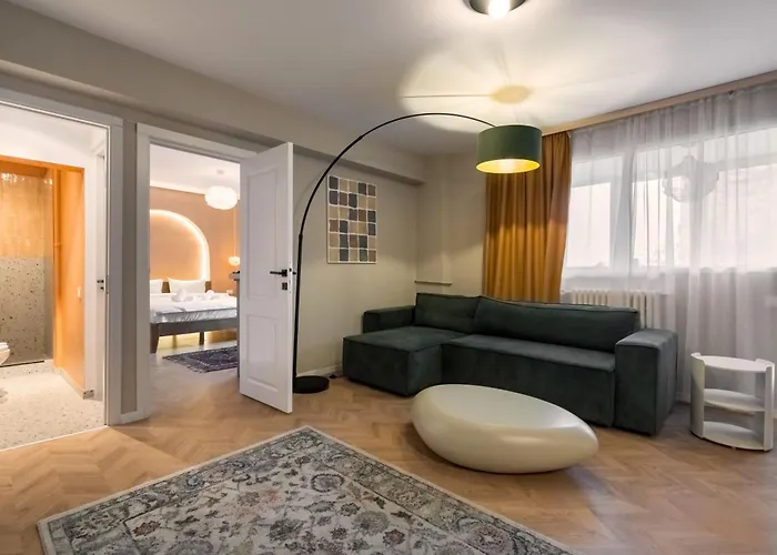 Ultracentral Near Old Town, Cismigiu And Victoriei - Cozy, Quiet And Modern Wt Sunny Balcony * Bucarest